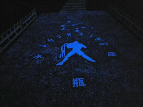 夜光路面